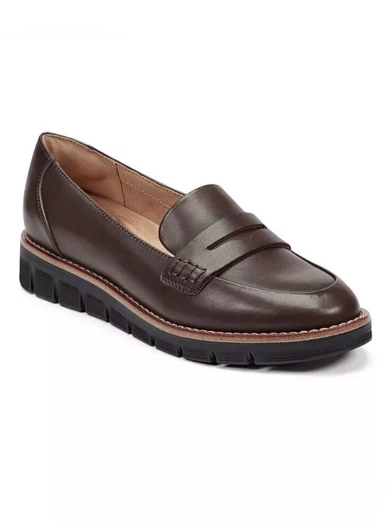Easy Spirit Shoes - Easy Spirit Classic Women's Penny Loafer in Dark Brown.